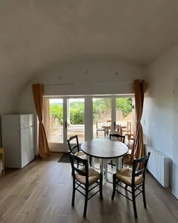 Voute Atypique 40 M2 Montaigut-le-Blanc (Puy-de-Dome)